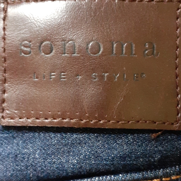 Jeans - Picture 3 of 4